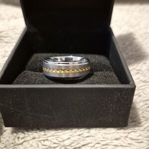 Tungsten & Carbon Fibre Men's Wedding Band